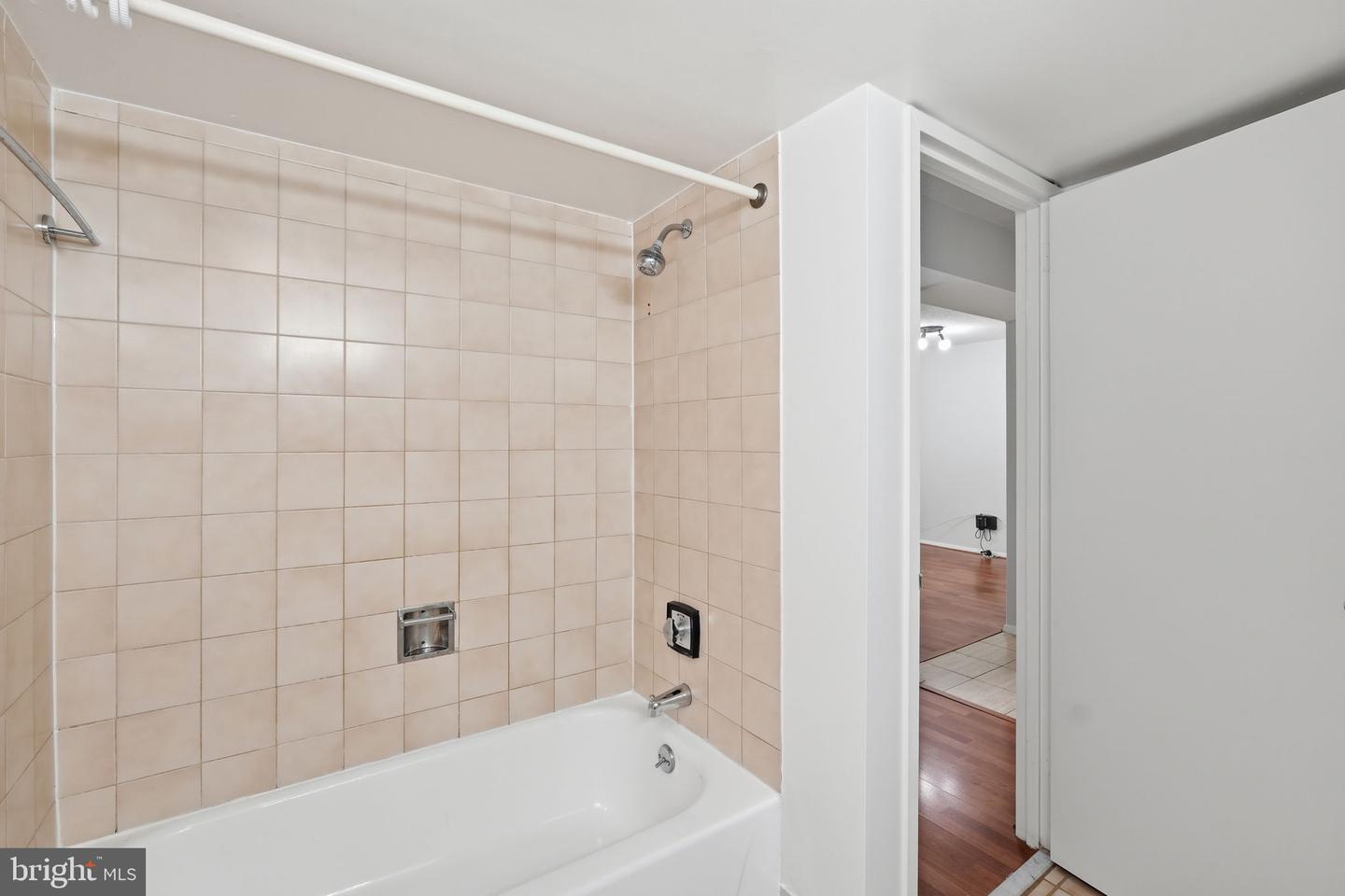 1808 Old Meadow Rd #503 Property Photo 14