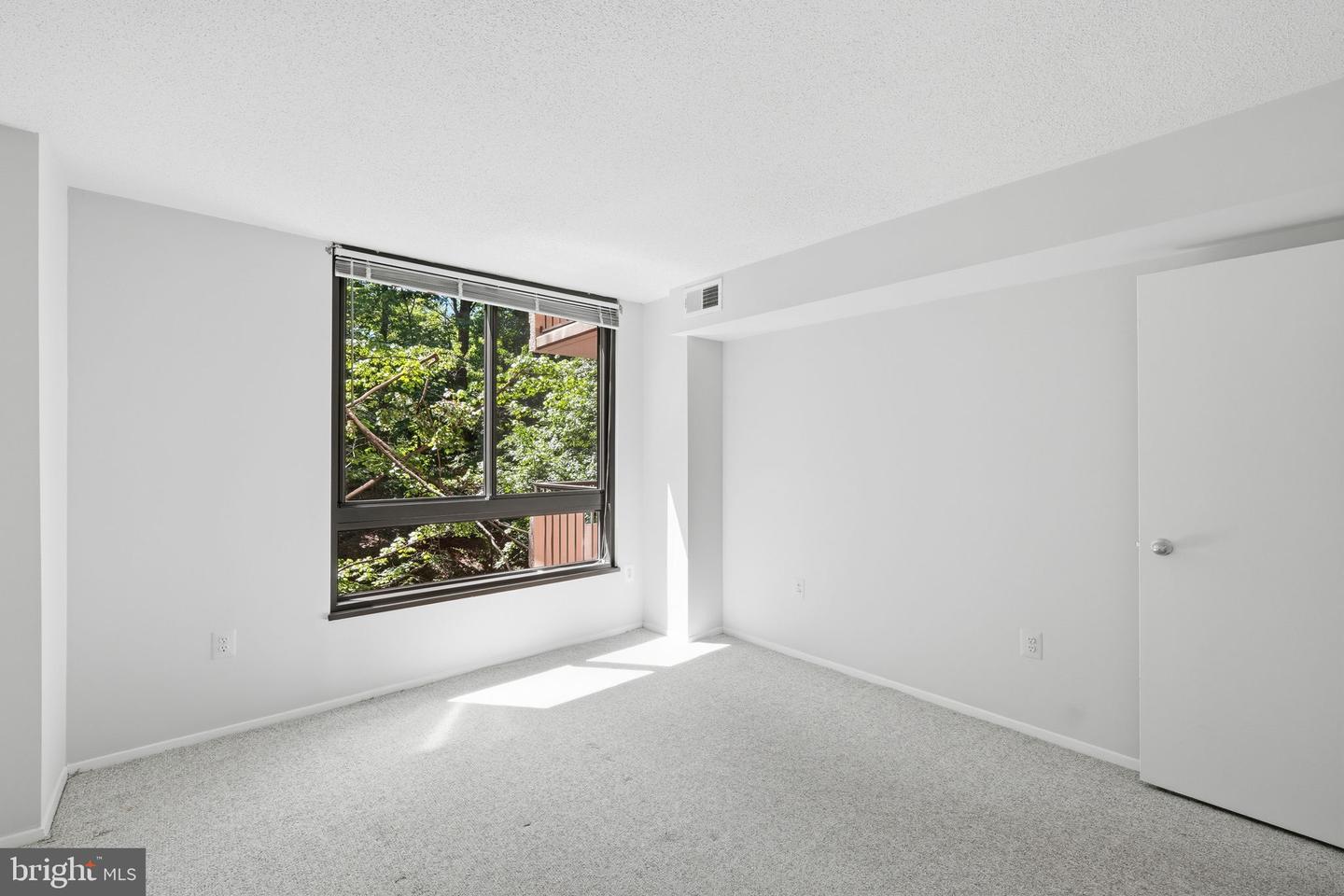 1808 Old Meadow Rd #503 Property Photo 18