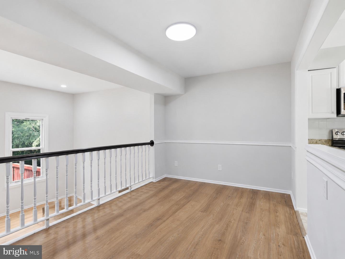 8398 Uxbridge Ct Property Photo 6