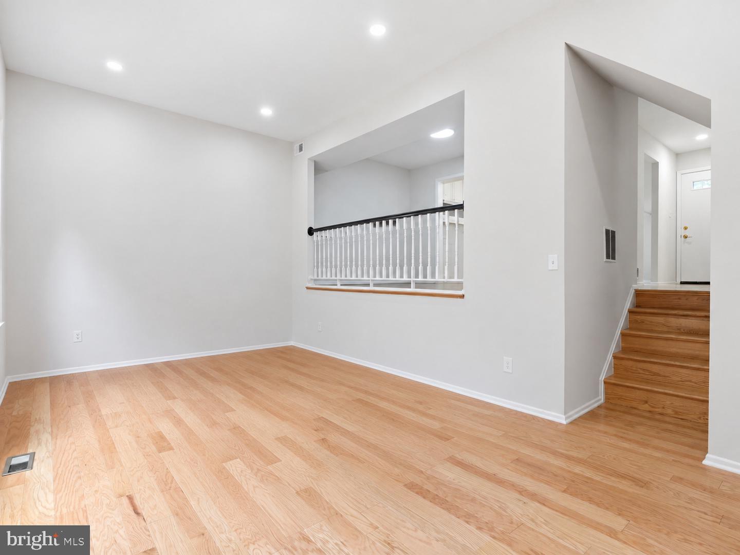 8398 Uxbridge Ct Property Photo 11