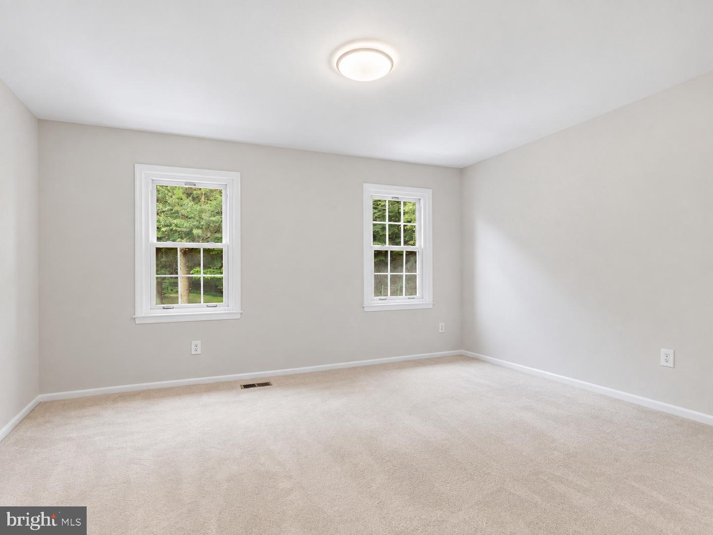 8398 Uxbridge Ct Property Photo 13