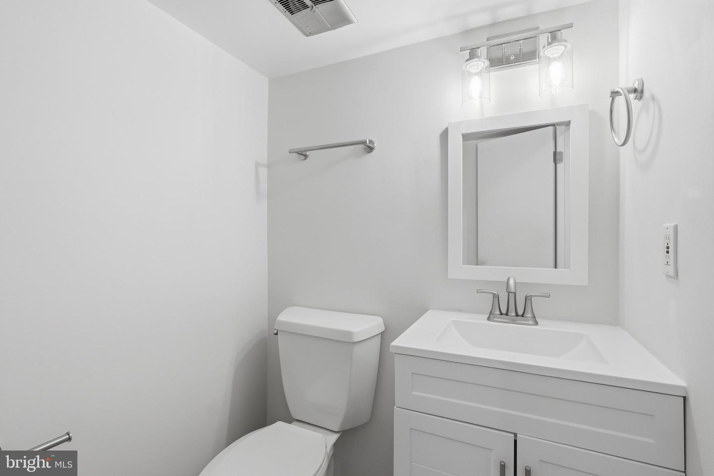 8398 Uxbridge Ct Property Photo 21