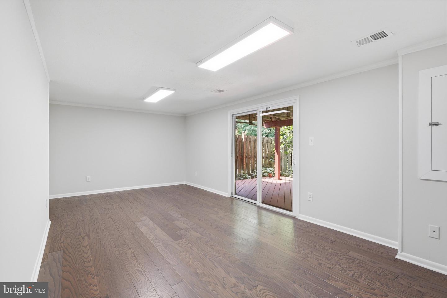 8398 Uxbridge Ct Property Photo 24