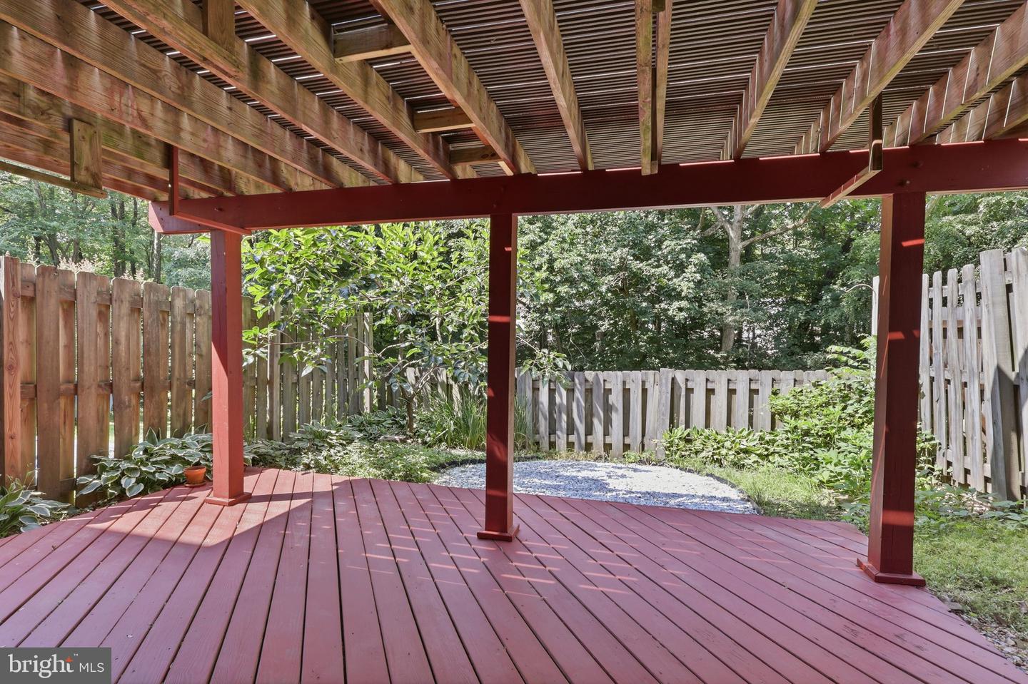 8398 Uxbridge Ct Property Photo 27