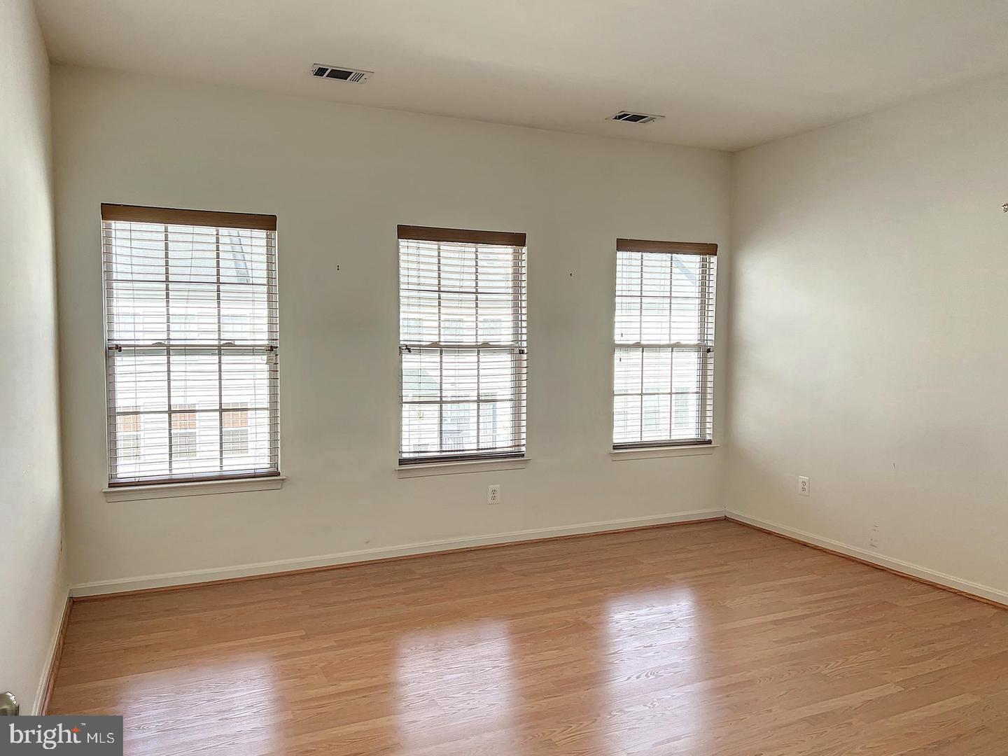 2664 Manhattan Pl #306 Property Photo 10