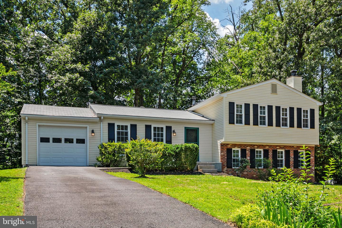 2422 Ivywood Rd Property Photo 1