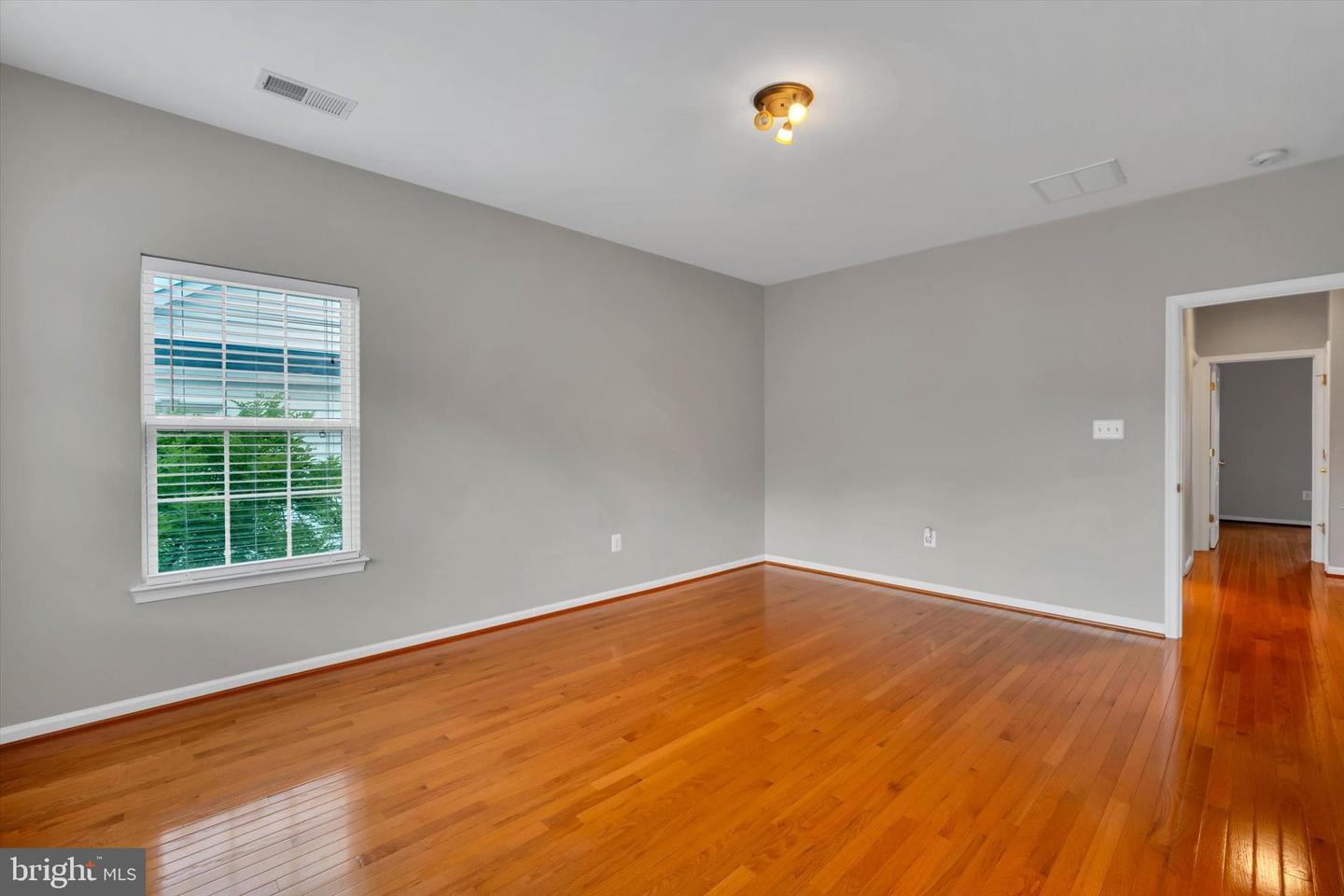 4579 Derring Ln Property Photo 15