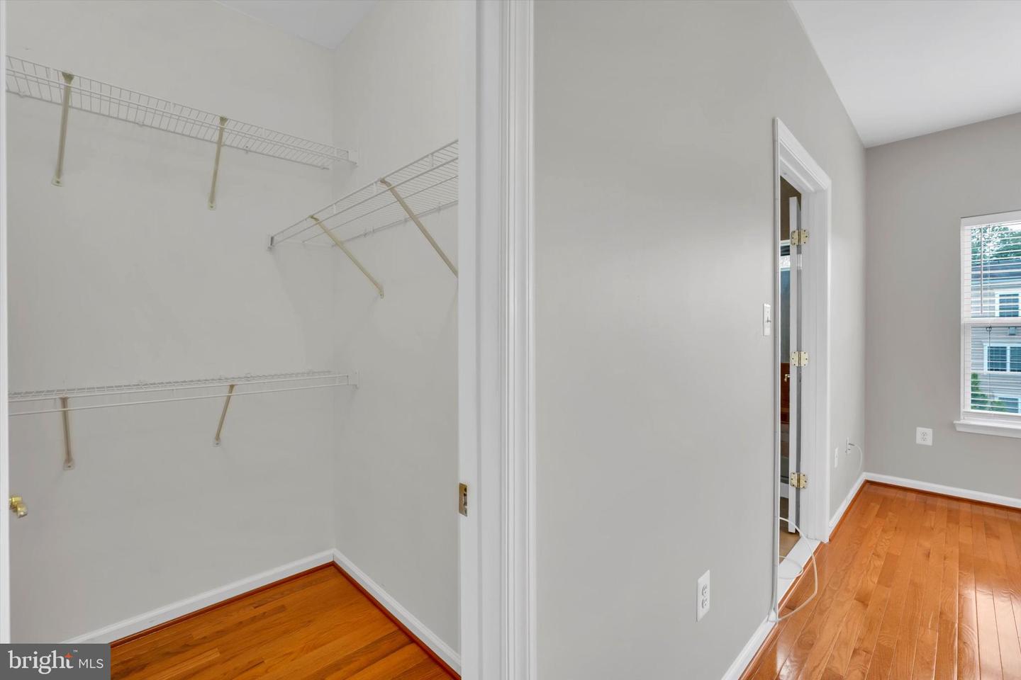 4579 Derring Ln Property Photo 16