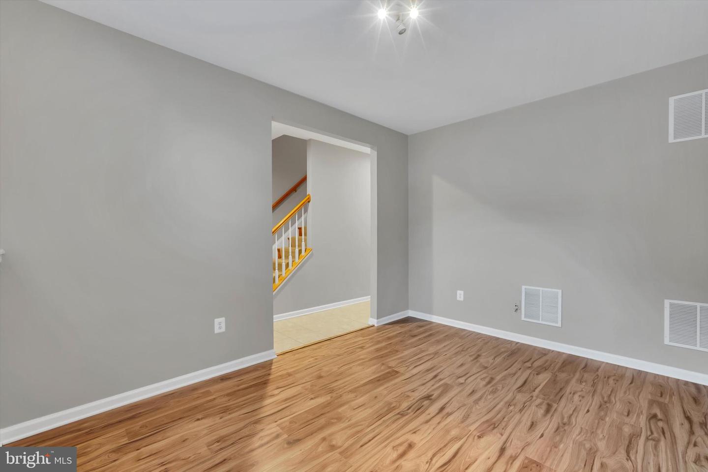 4579 Derring Ln Property Photo 27