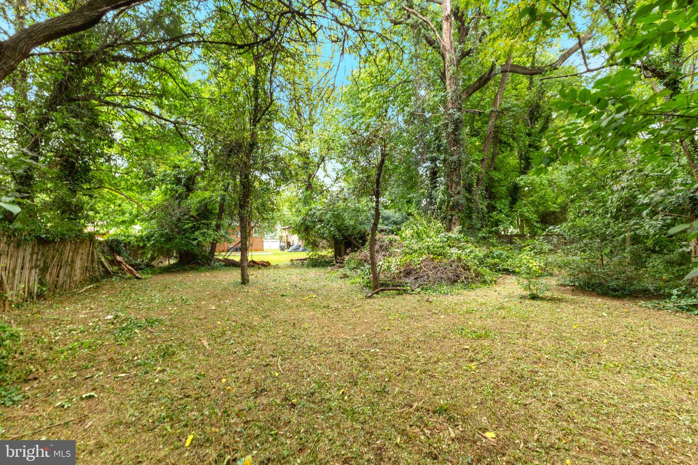 1644 La Salle Ave Property Photo 10