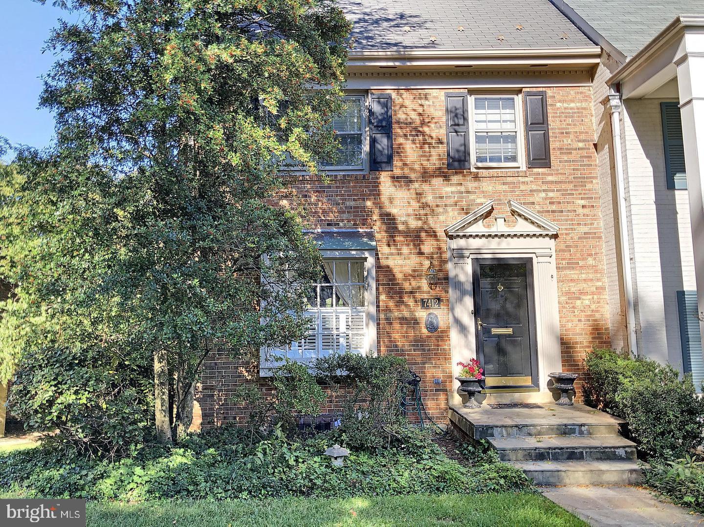 7412 Hallcrest Dr Property Photo 1