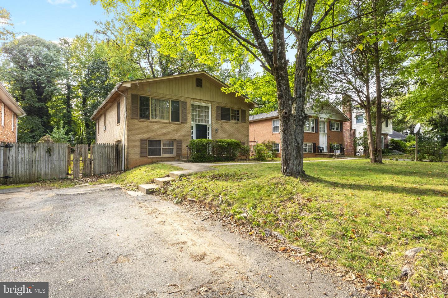 1646 LA SALLE AVE Property Photo 1
