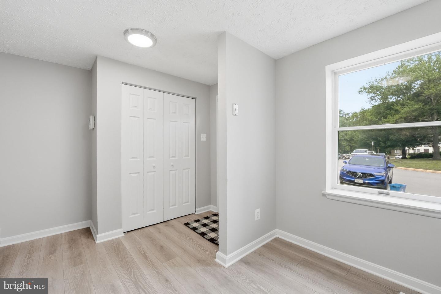 8759 Kanawha Ct Property Photo 5
