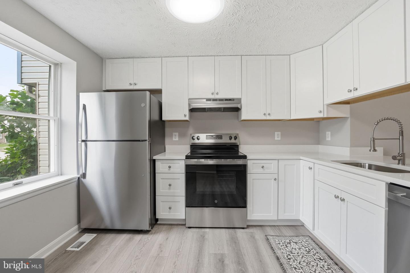 8759 Kanawha Ct Property Photo 8