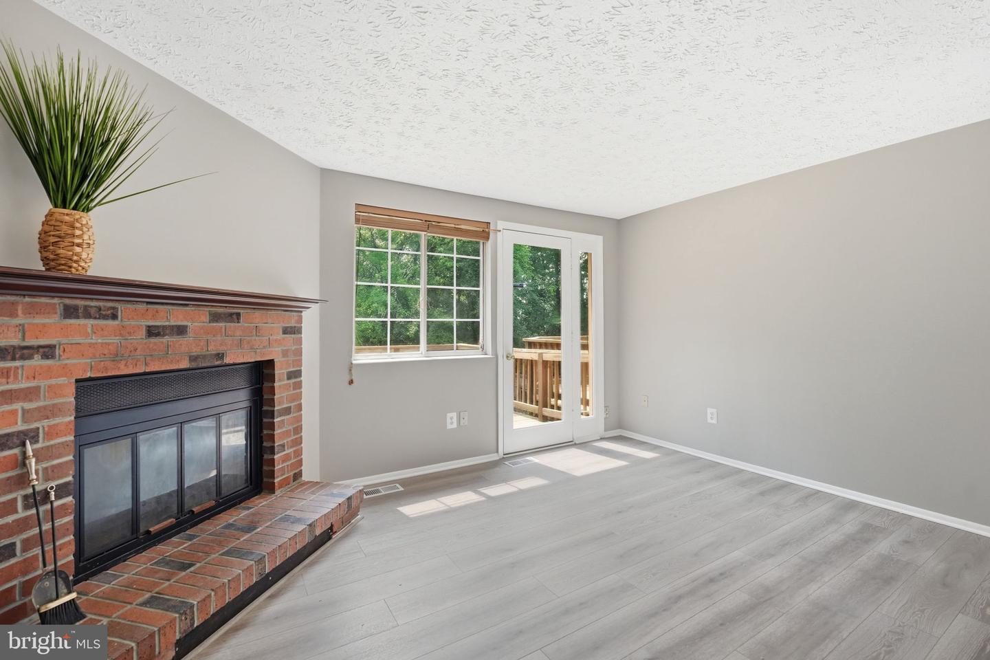 8759 Kanawha Ct Property Photo 11