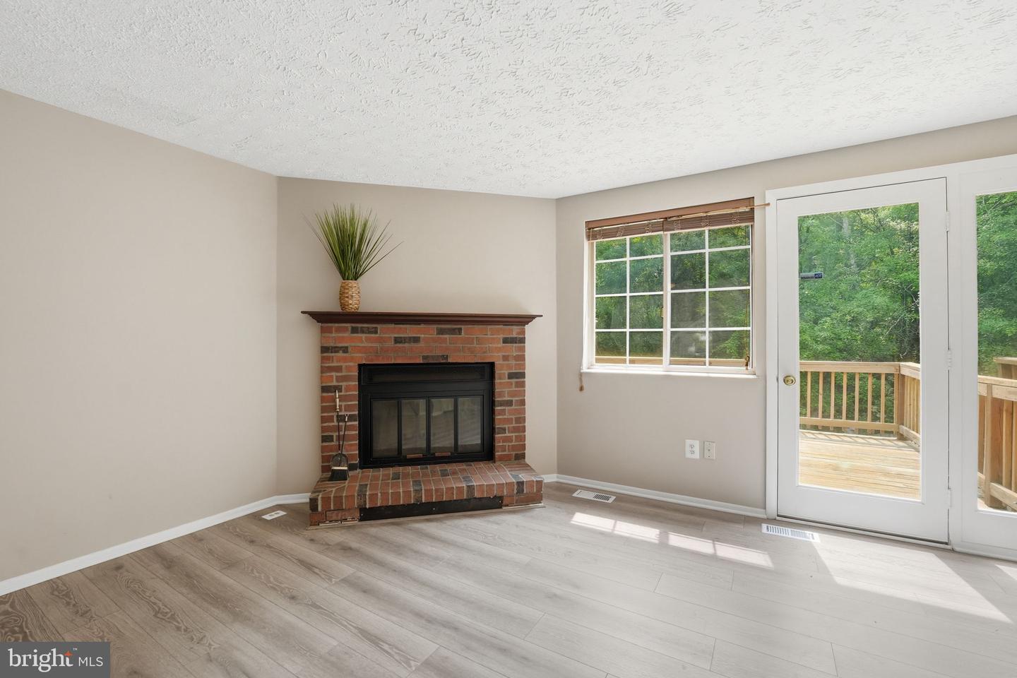 8759 Kanawha Ct Property Photo 12
