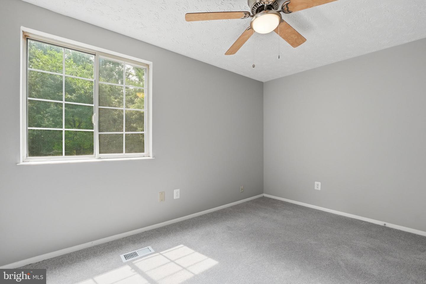 8759 Kanawha Ct Property Photo 24