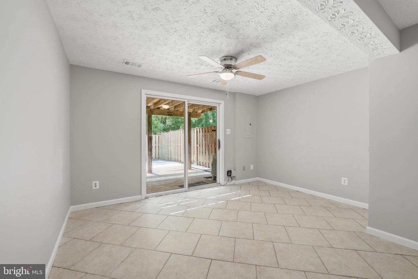 8759 Kanawha Ct Property Photo 29