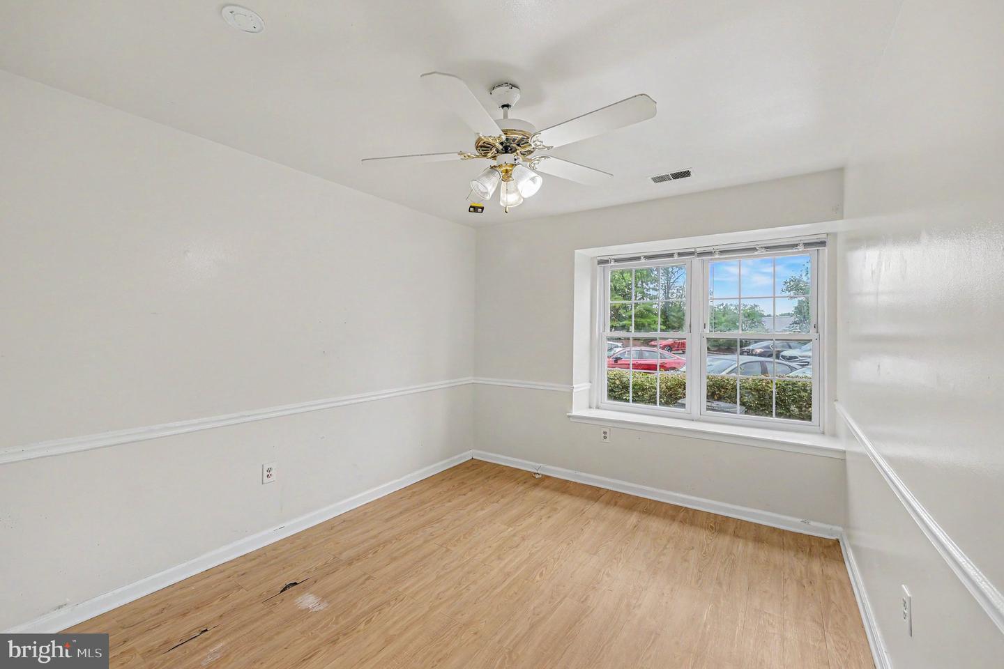 5386 Bedford Ter #b Property Photo 13
