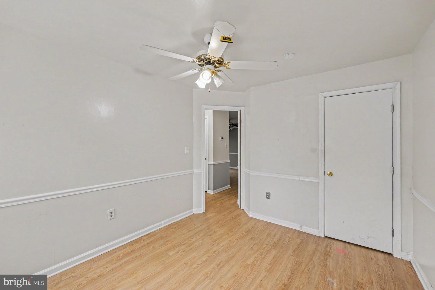 5386 Bedford Ter #b Property Photo 15