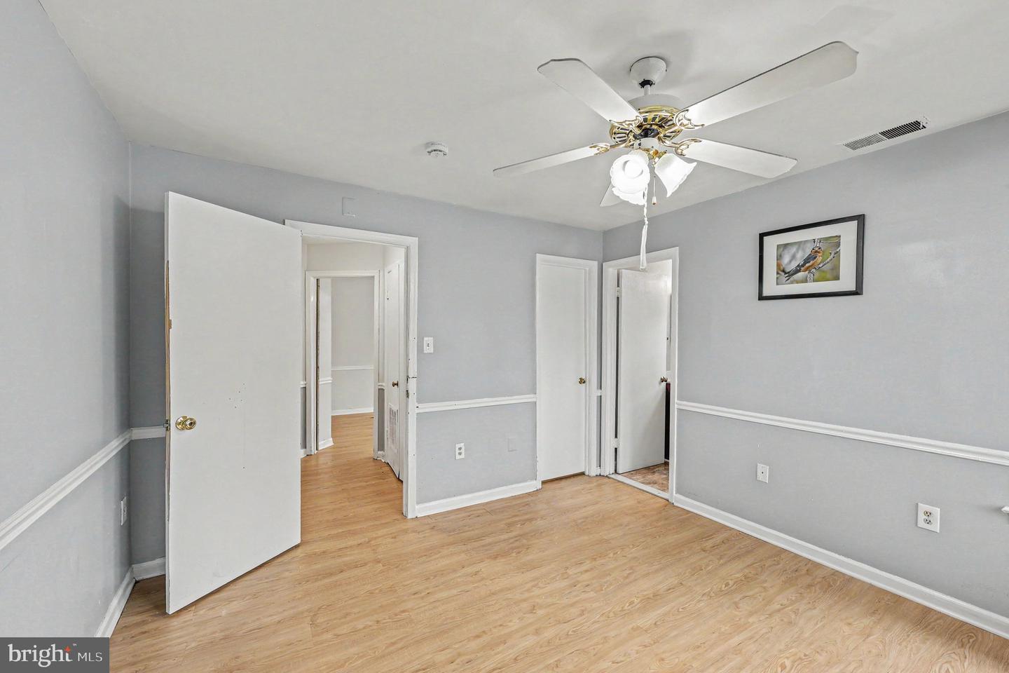 5386 Bedford Ter #b Property Photo 16