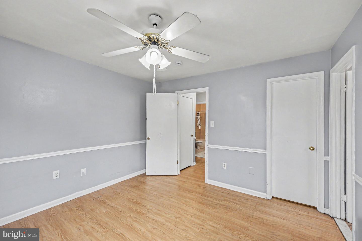 5386 Bedford Ter #b Property Photo 19