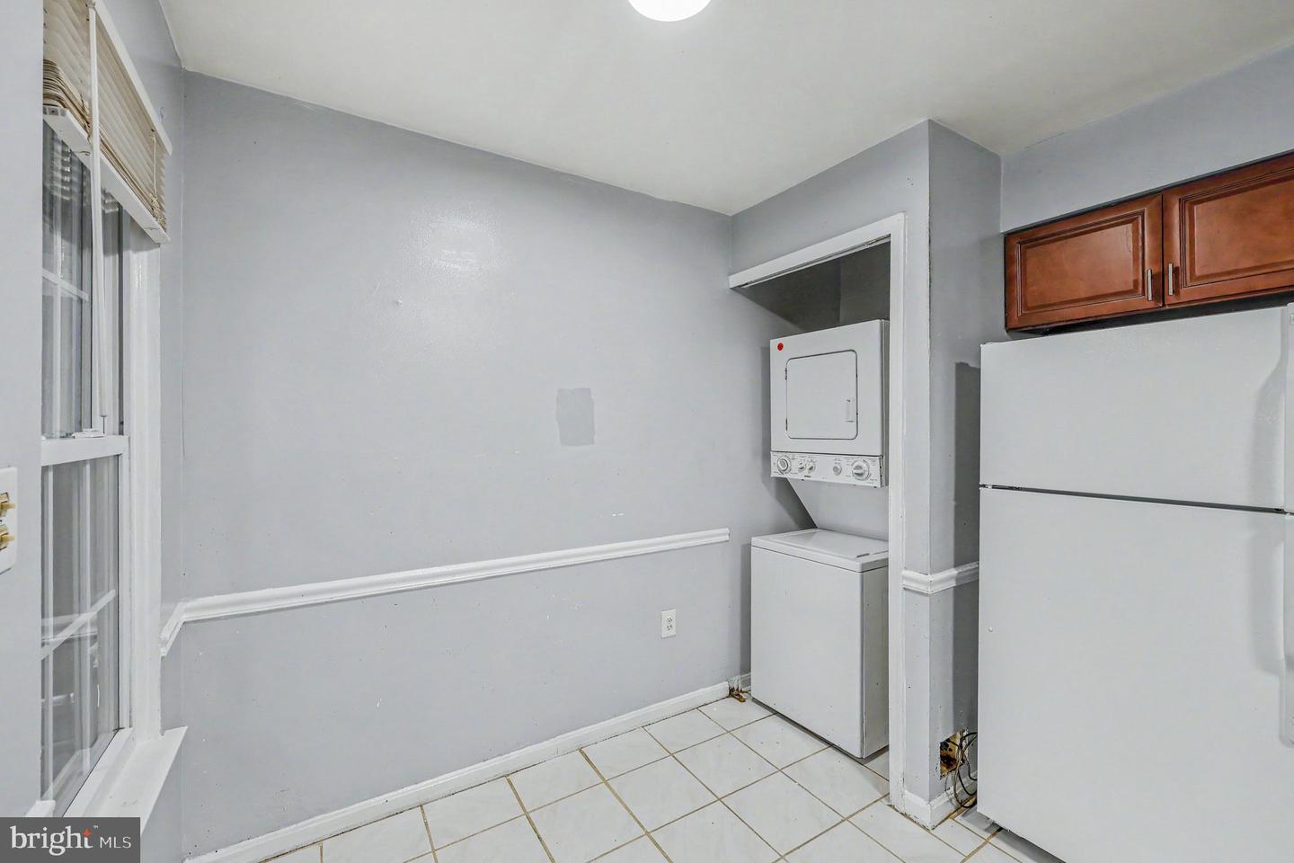 5386 Bedford Ter #b Property Photo 22