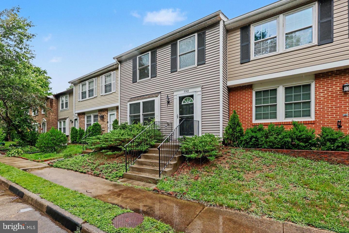 8309 Pondside Ter Property Photo 4