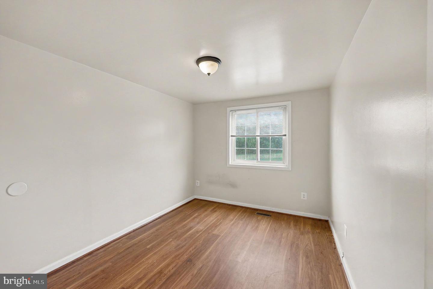 8309 Pondside Ter Property Photo 18