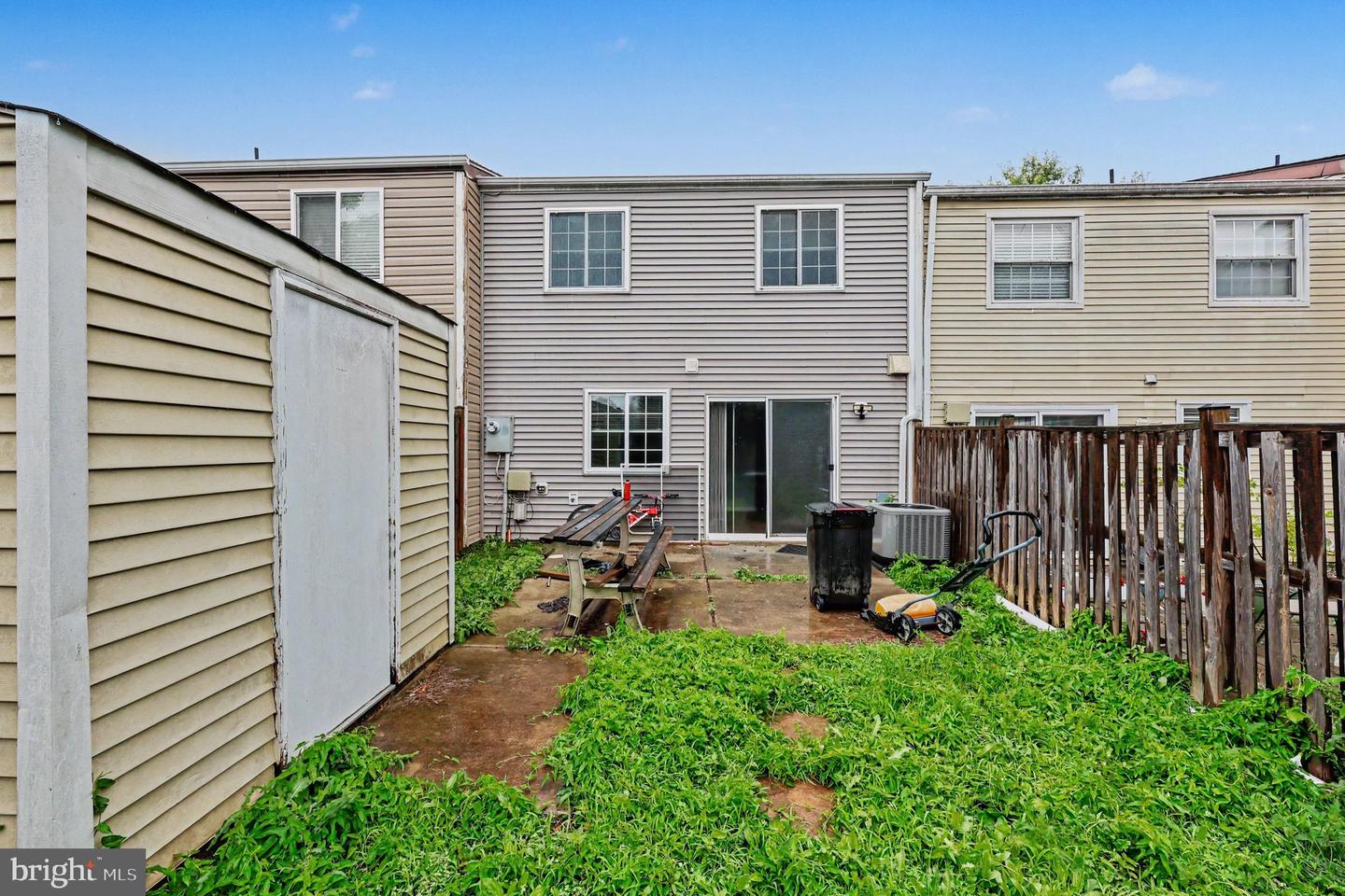 8309 Pondside Ter Property Photo 24