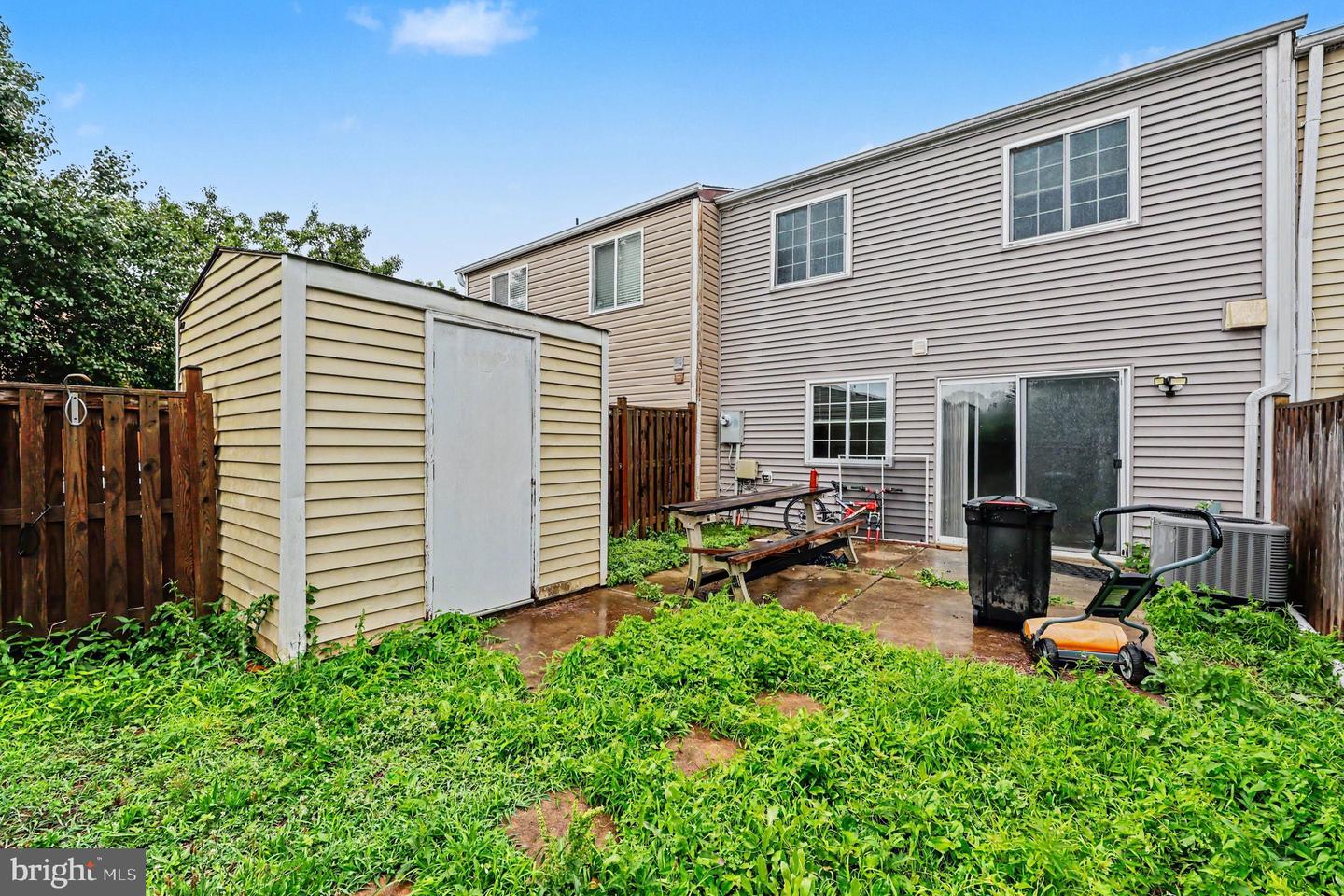 8309 Pondside Ter Property Photo 25