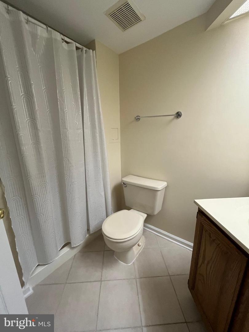 6556 Skylemar Trl Property Photo 10