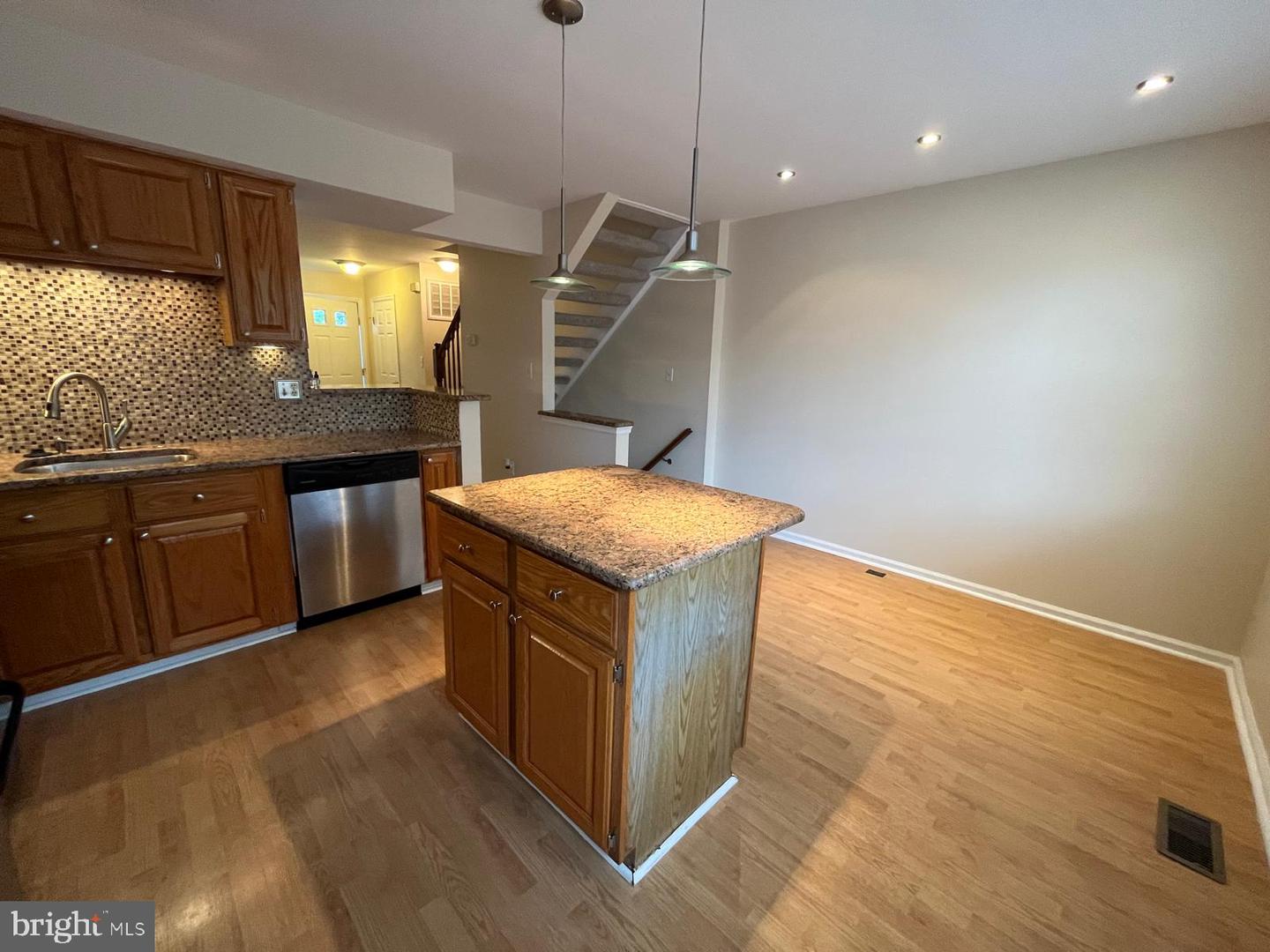 6556 Skylemar Trl Property Photo 17