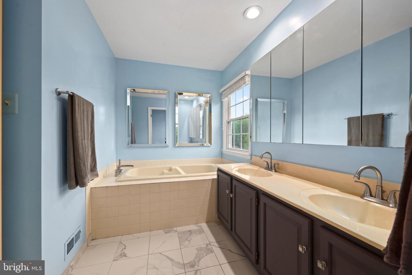 4408 Galesbury Ln Property Photo 28