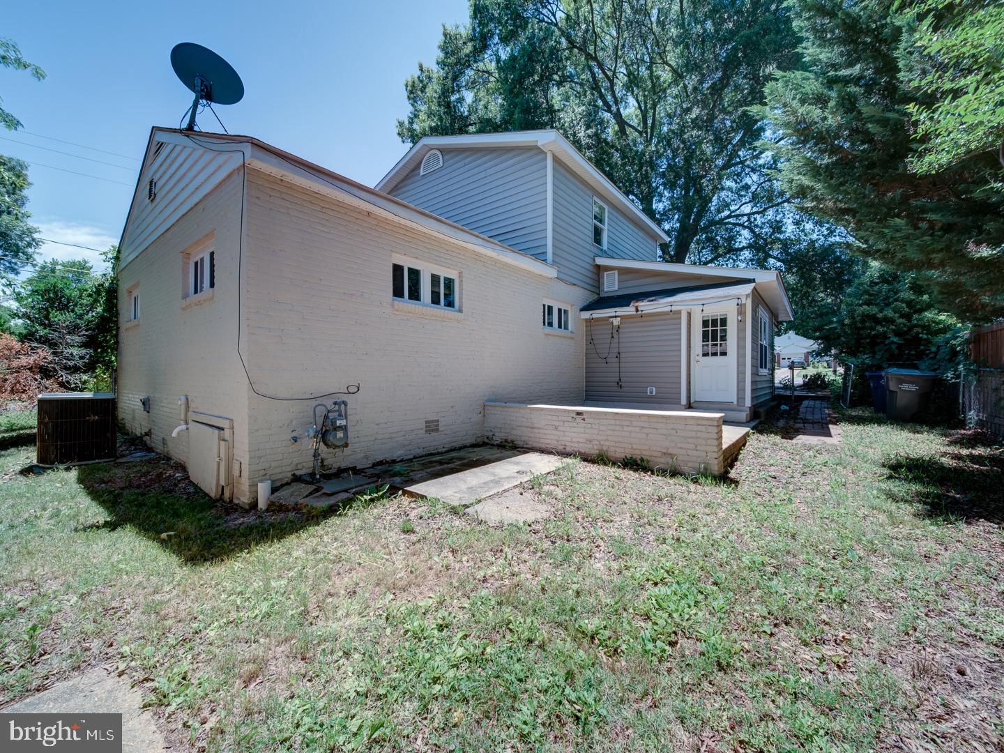2508 Fleming St Property Photo 5