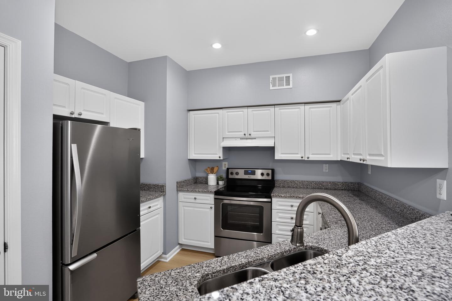 8073 Genea Way #3 Property Photo 8
