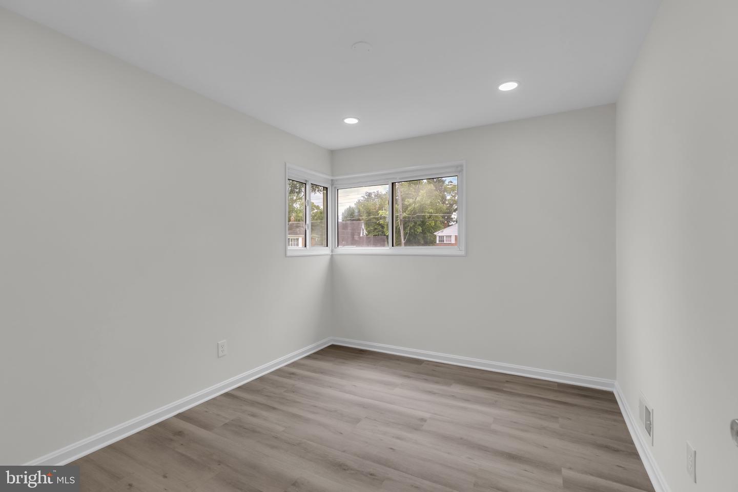 5907 Camberly Ave Property Photo 23
