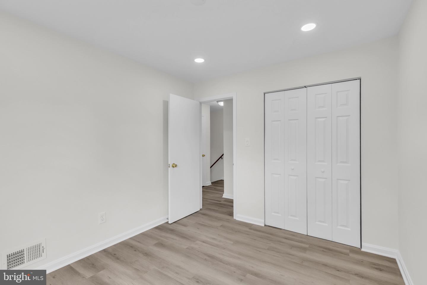5907 Camberly Ave Property Photo 24