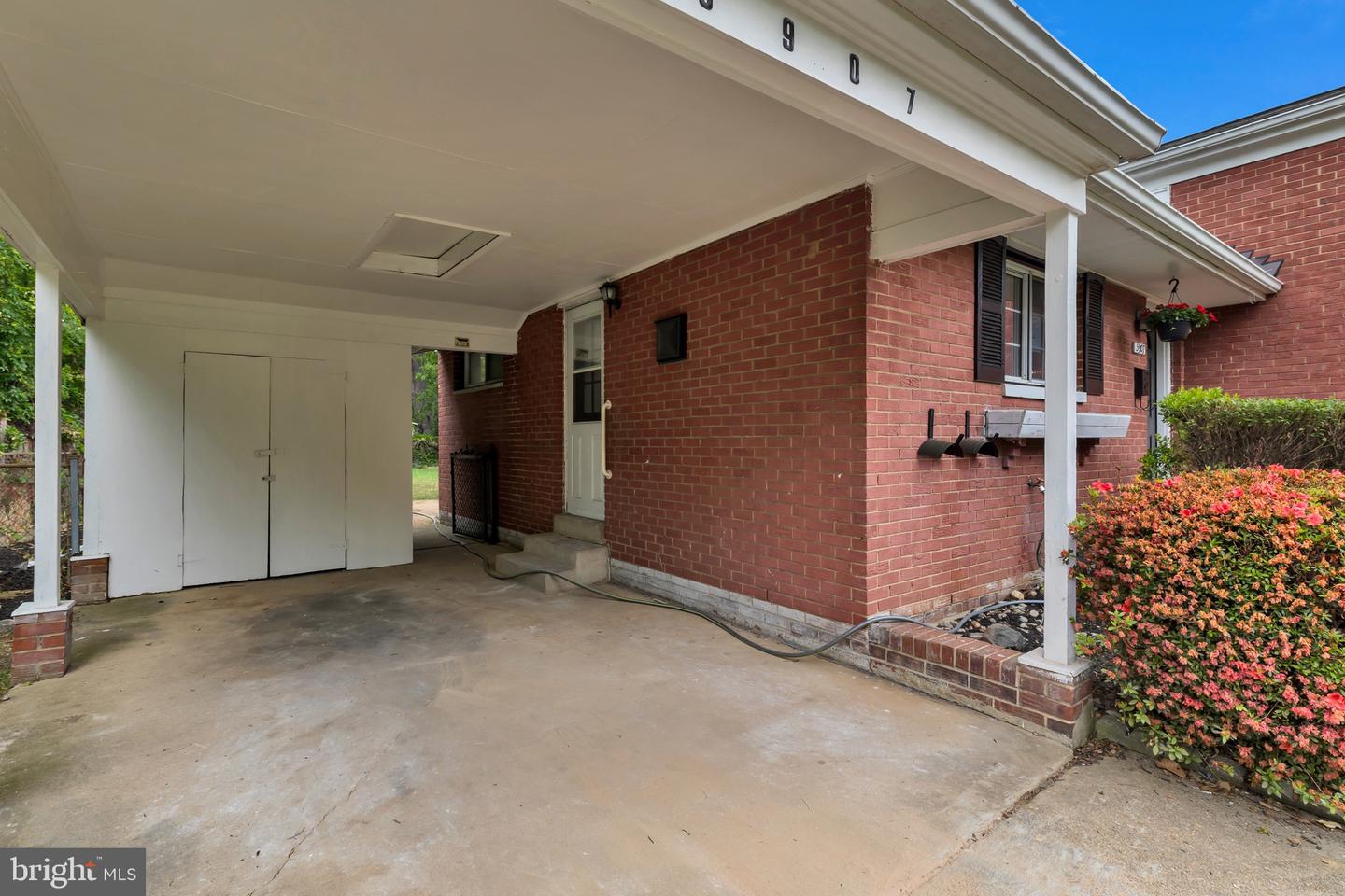 5907 Camberly Ave Property Photo 34