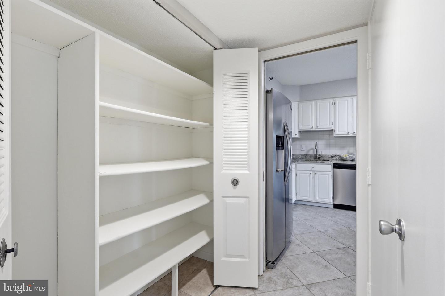 3713 S George Mason Dr #404 Property Photo 10