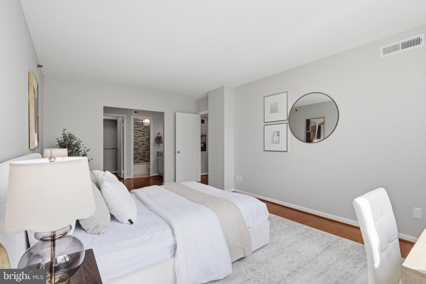 3713 S George Mason Dr #404 Property Photo 18