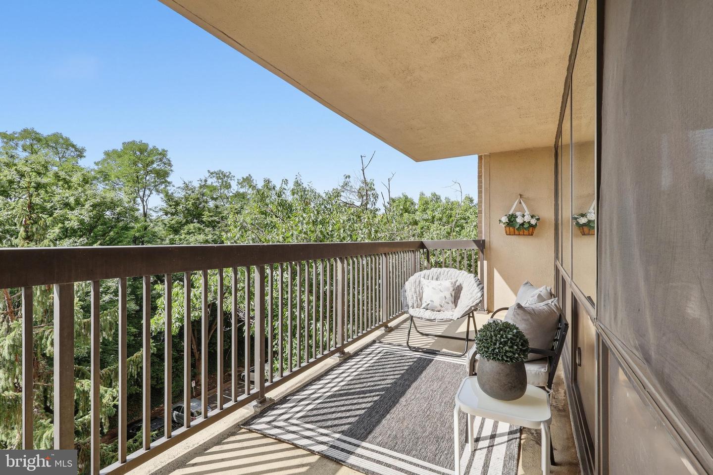 3713 S George Mason Dr #404 Property Photo 27