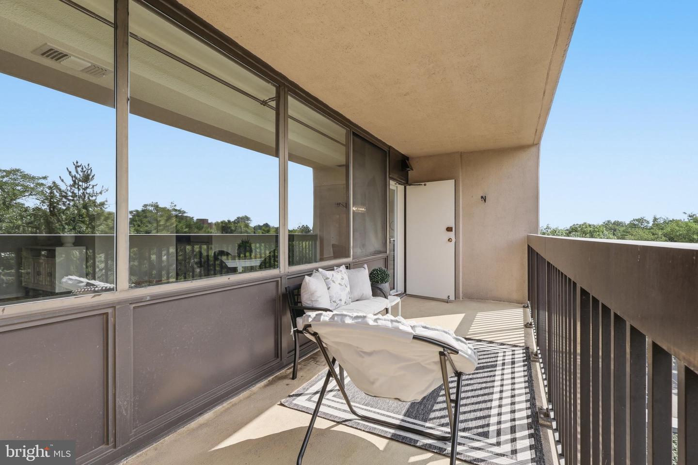 3713 S George Mason Dr #404 Property Photo 28