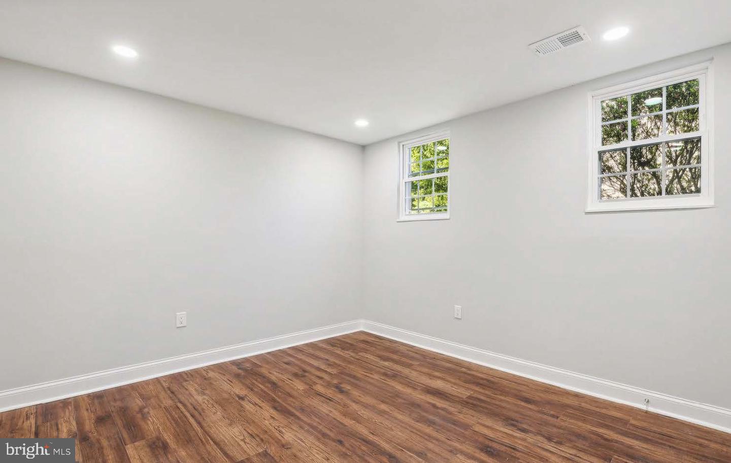 7081 Leewood Forest Dr Property Photo 13