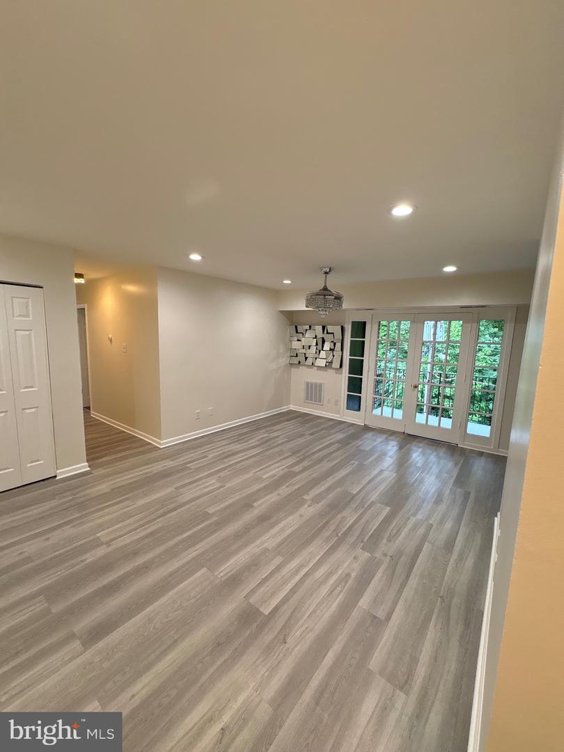 7094 Spring Garden Dr #202 Property Photo 4
