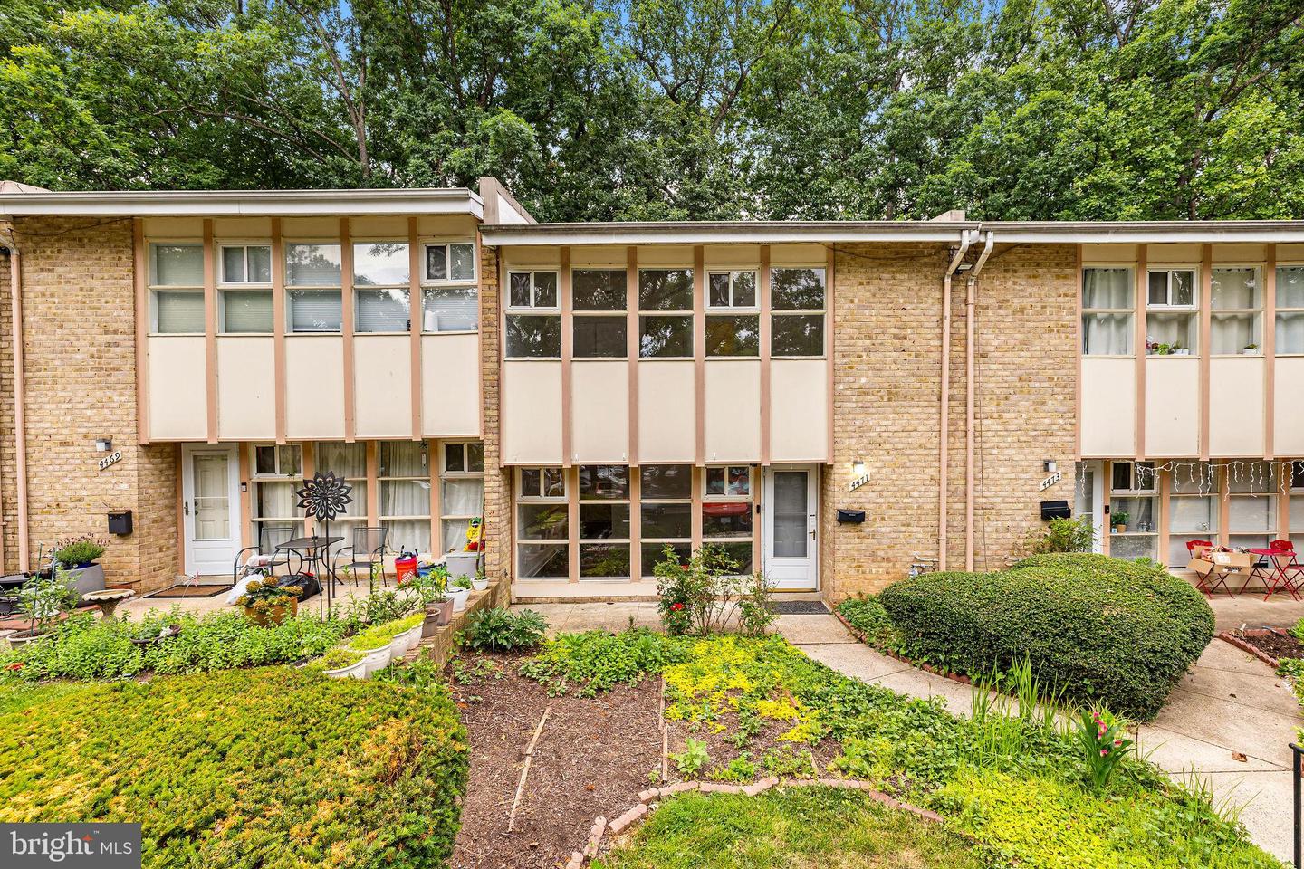 4471 Forest Glen Ct Property Photo 1