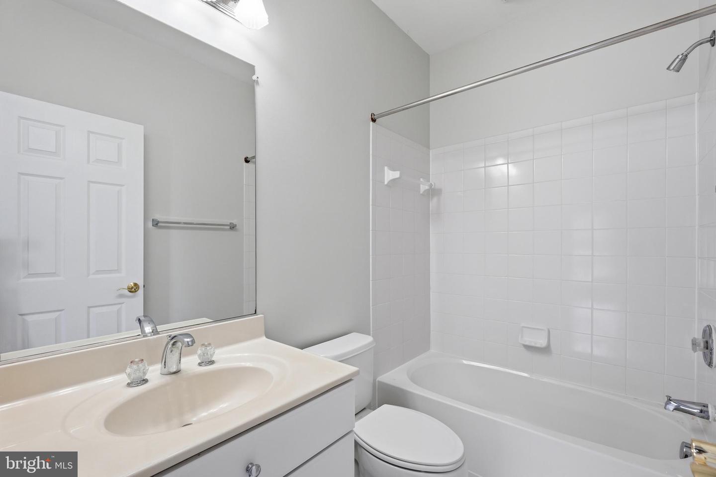5285 Meadow Estates Dr Property Photo 37