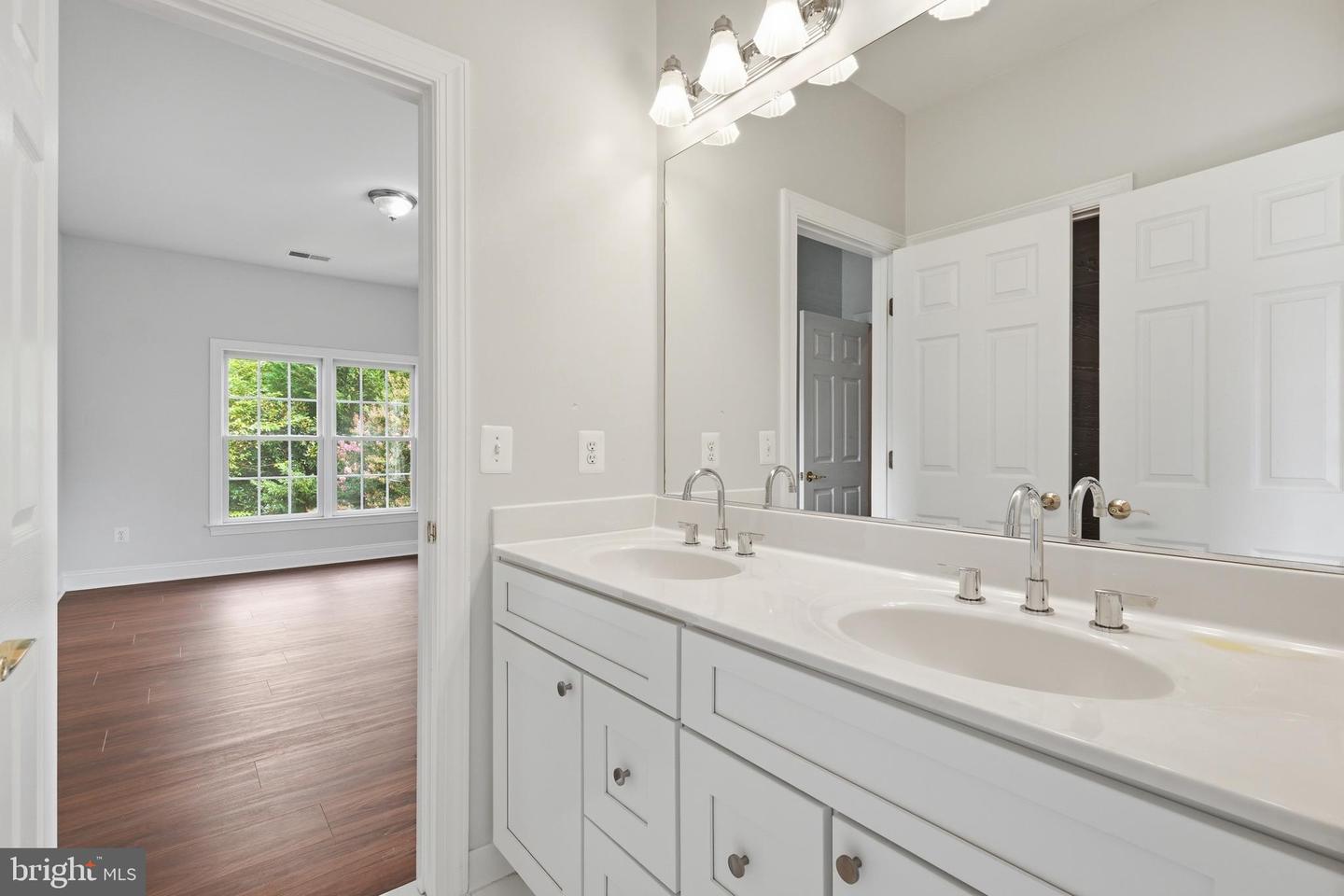 5285 Meadow Estates Dr Property Photo 41