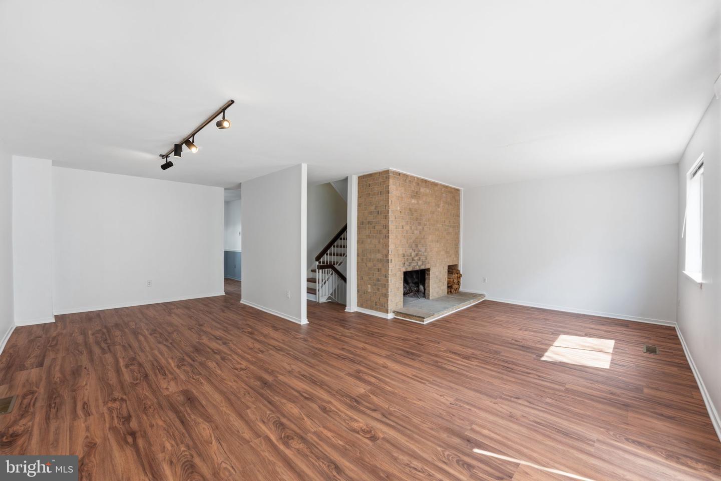 1747 Cy Ct Property Photo 4