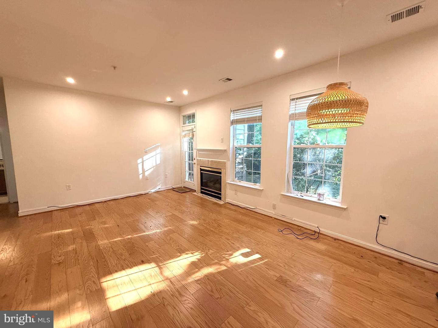 1300-K WINDLEAF DR #154 Property Photo 1